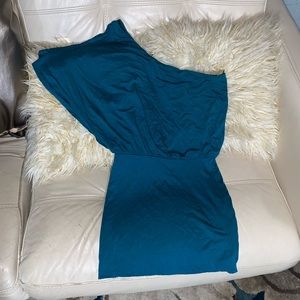 Women’s Small One Shoulder Dress